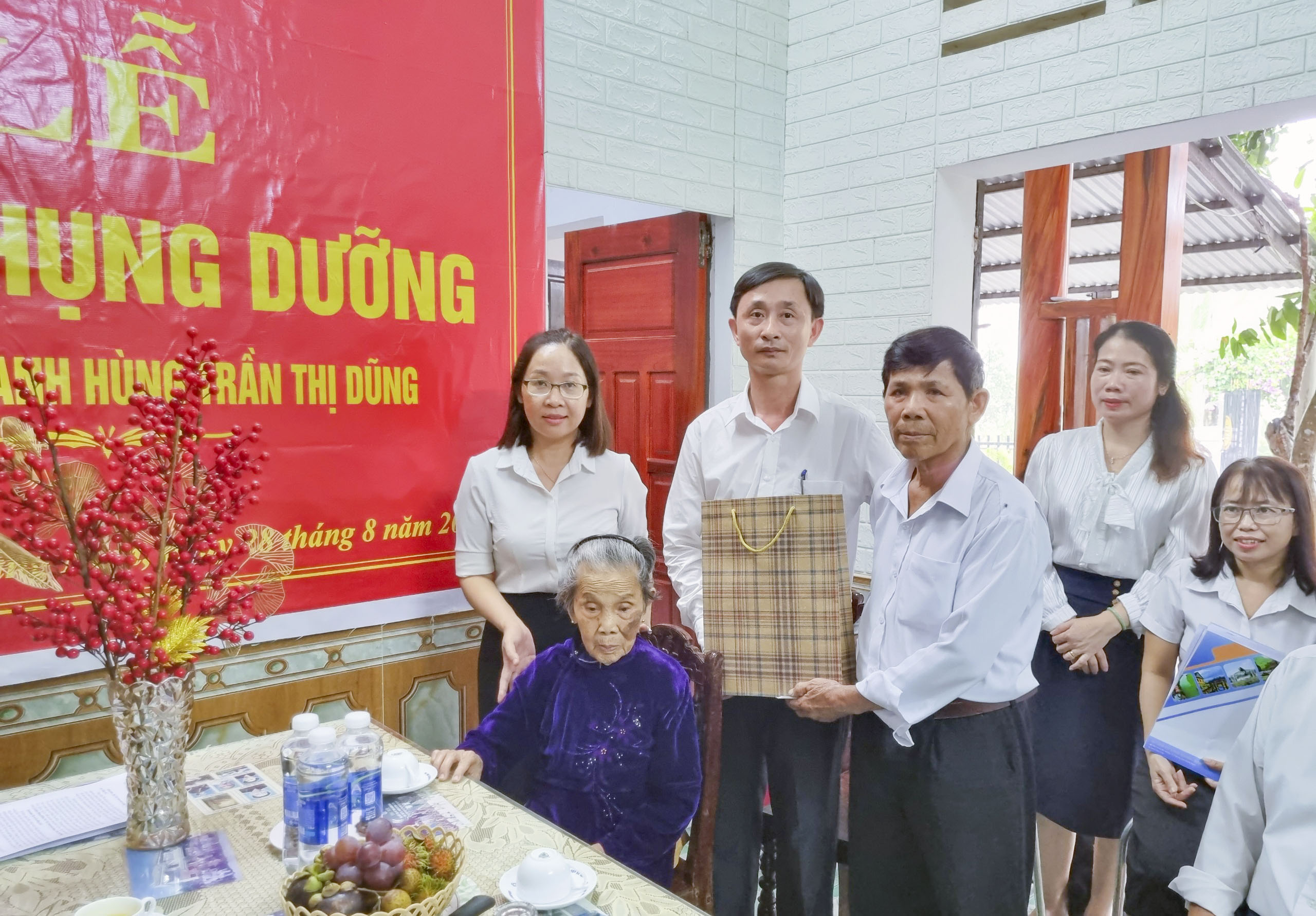Sở Nội vụ nhận phụng dưỡng Mẹ Việt Nam anh hùng